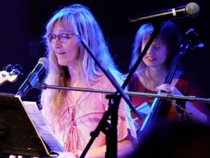 Rachel Kamps live at Hurricane Relief